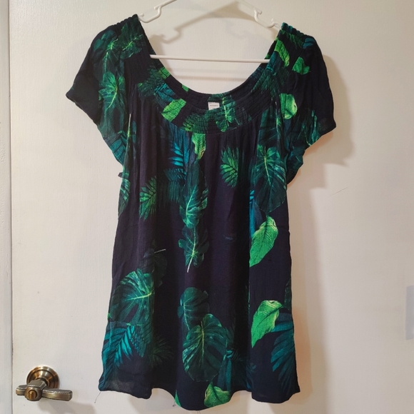 Old Navy Tops - DONATED! Old navy tropical print boho top